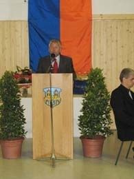 Begrüßung durch den 1. Vorsitzenden der TSG Idstein, Klaus Simon akadem-feier-tsg2004-05