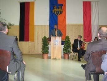 Dr. Michael Gross bei der Festrede akadem-feier-tsg2004-06