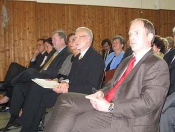 v.l. H. BVeuth, Ehepaar Wallmann, Ehepaar Krum, B. Albers akadem-feier-tsg2004-08