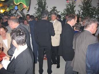 Ausklang in der Weinlaube akadem-feier-tsg2004-40
