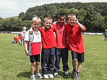 erfolgreiche Staffel, Gaukinderturnfest in Idstein leichtathletik-2003-03