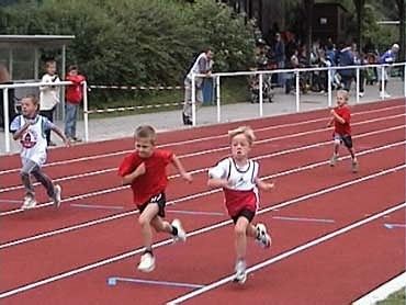 Nico Kratz und Luca Engel leichtathletik-2003-04