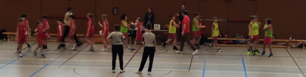 Die Idsteiner Basketballer der U12 gewinnen auch gegen den MTV Kronberg 2