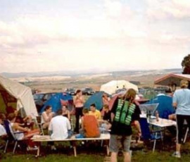 Gemeinsamesames Beisammensein der jungen ... la-mensfelder-kopf-2002-02