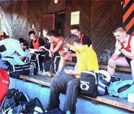 Leichtahtleten des TVI bei der Wettkampfvorbereitung la-stadtmeisterschaft-2002-01