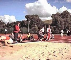 Martien van Weert siegte bei den Männern im Weisprung mit 5,93 m. la-stadtmeisterschaft-2002-04