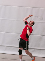 Die fehlende Wettkampferfahrung im Einzel konnte von Ingo nur teilweise wettgemacht werden. So verlor er nach guter Aufholjagd doch noch das dritte Einzel. 18-Liga-Mensfelden